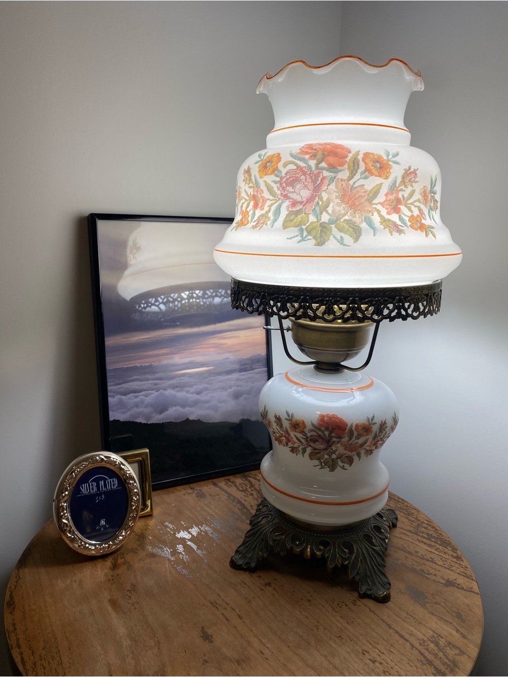Vintage 1970s "Gone with the Wind" style floral hurricane lamp
